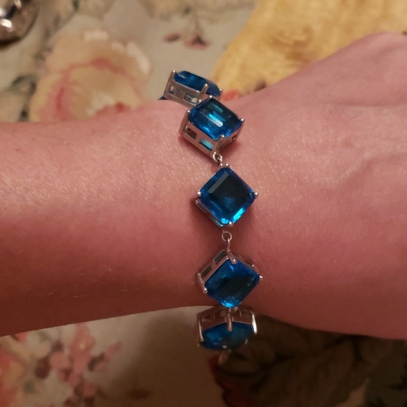 New Large blue square gem bracelet. SS - Picture 6 of 7